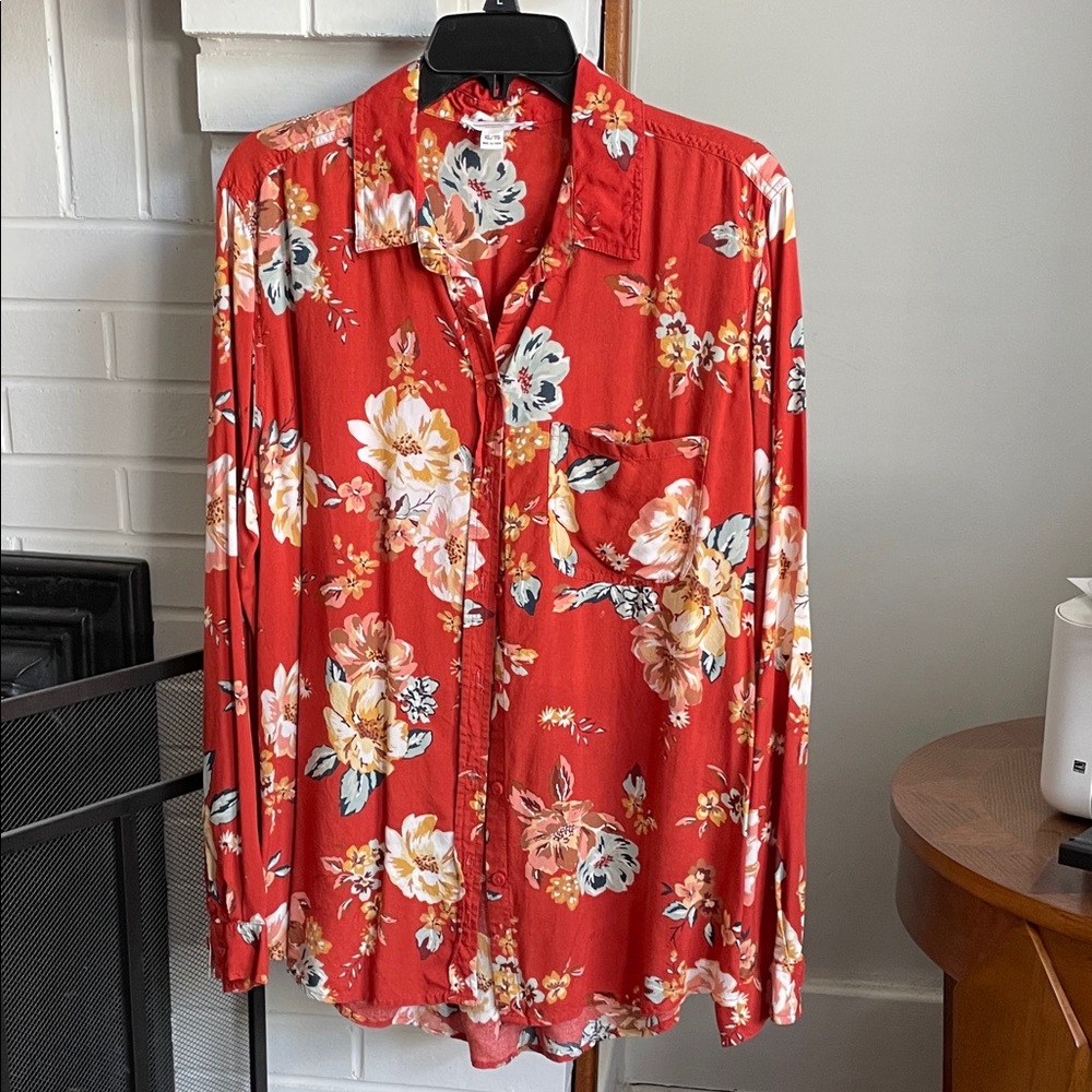 Beachlunchlounge Red Floral Blouse